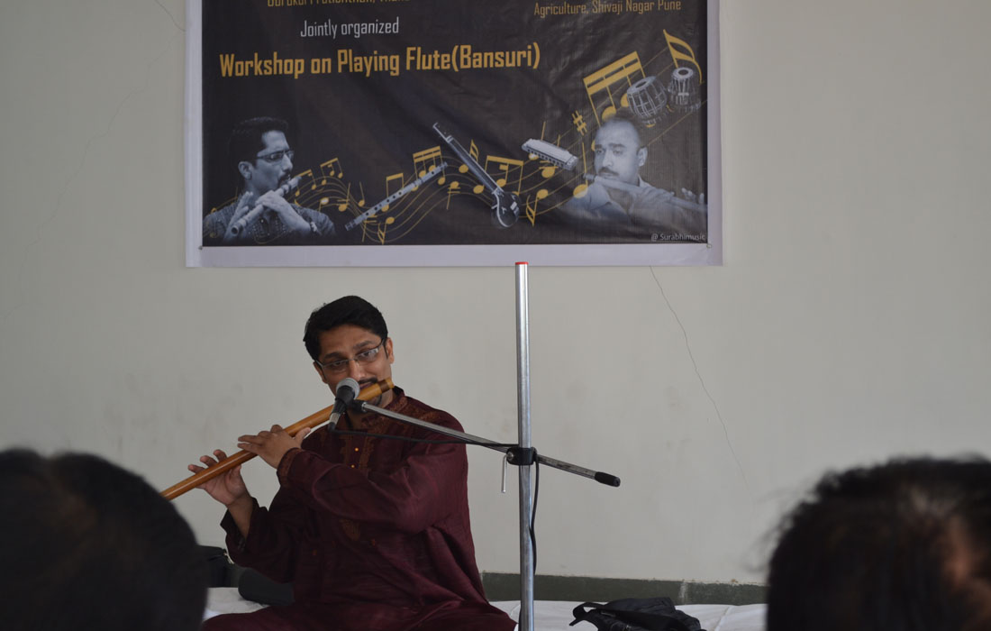 images/gallery/FluteWorkshop2014/surabhi_music_flute_workshop_5.jpg